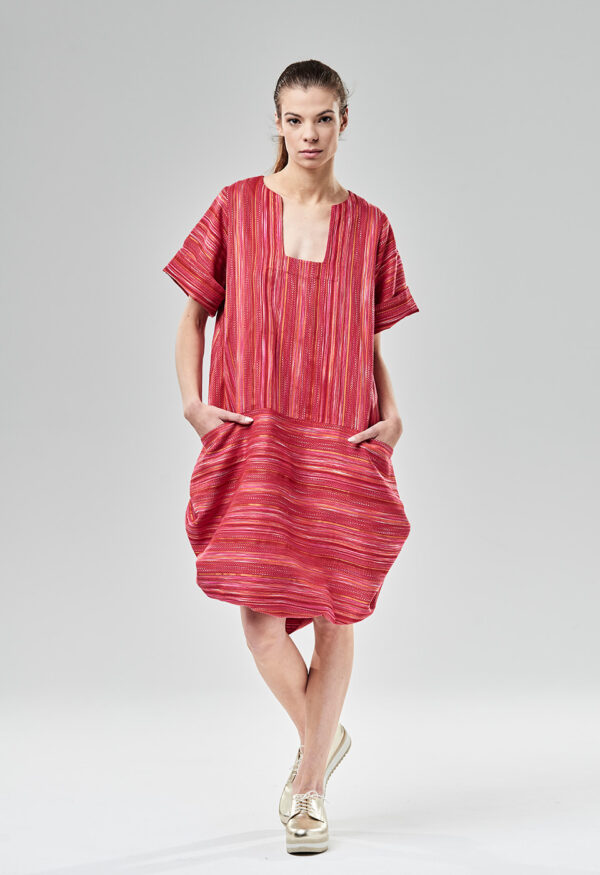 Sukienka dywanowa z kieszeniami Viola Śpiechowicz 01