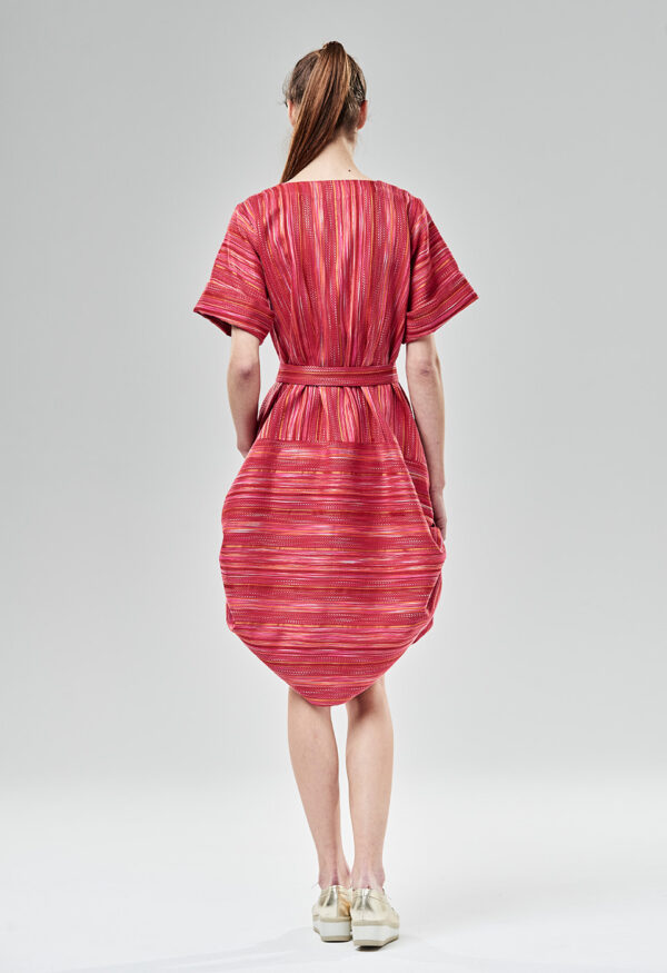 Sukienka dywanowa z kieszeniami Viola Śpiechowicz 06