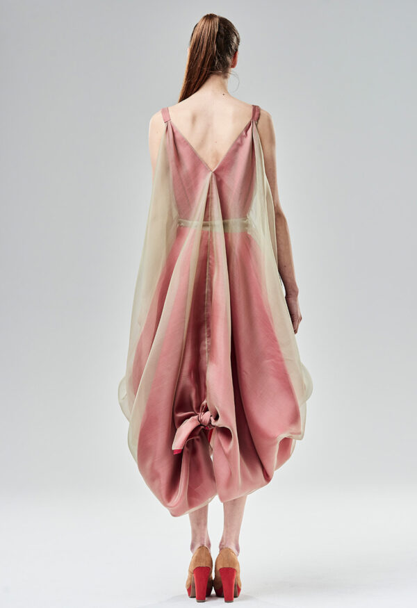 Sukienka spadochronowa z jedwabnej organdyny Viola Śpiechowicz 04