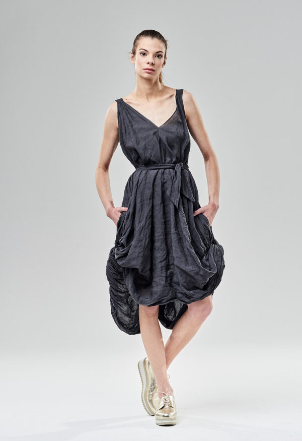 Sukienka spadochronowa z pamięcią kształtu Viola Śpiechowicz 02