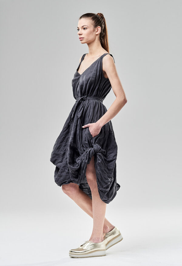 Sukienka spadochronowa z pamięcią kształtu Viola Śpiechowicz 03