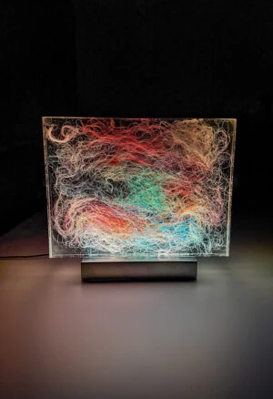 Lumisfera The Ebb and Flow – artystyczna lampa z żywicy, Viola Śpiechowicz, ujęcie 2